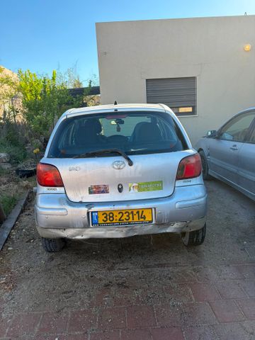 טויוטה יאריס