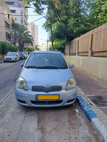 מודעת רכב טויוטה יאריס