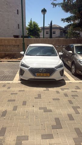 יונדאי איוניק