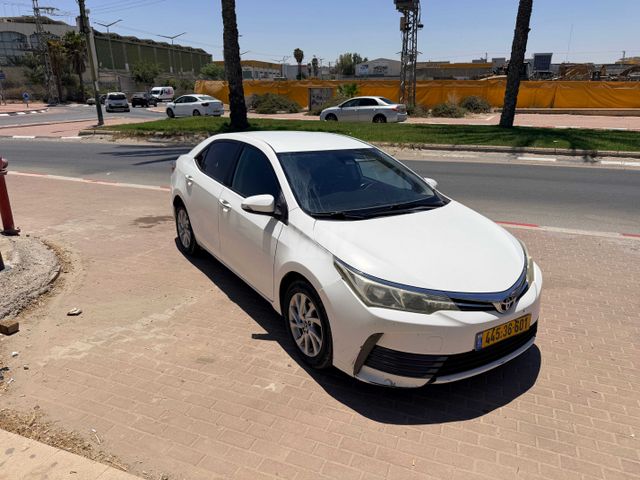 טויוטה קורולה