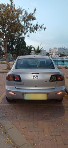 מאזדה 3