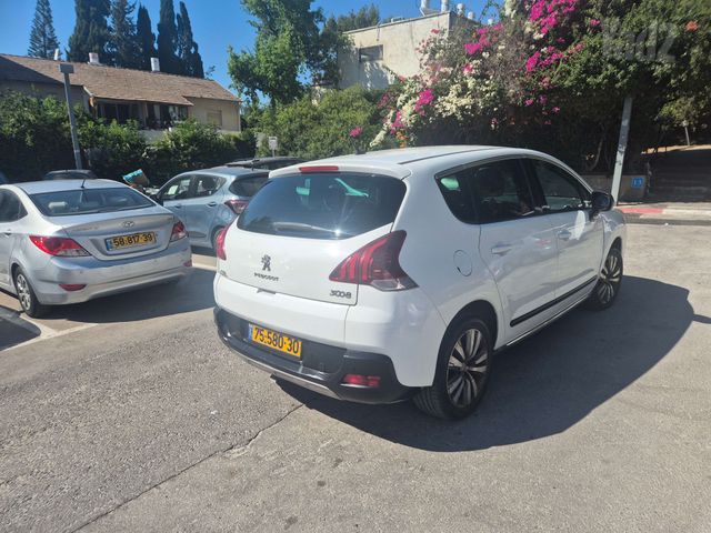 פיג'ו 3008