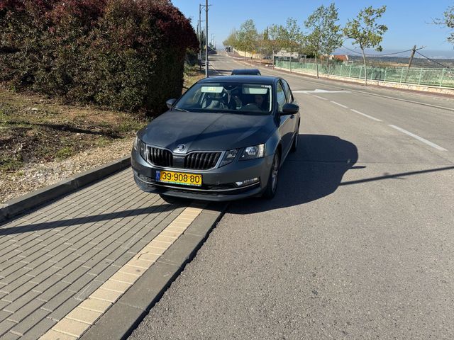סקודה אוקטביה