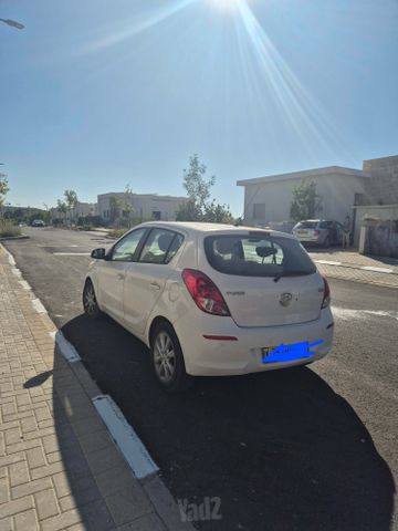 מודעת רכב יונדאי i20