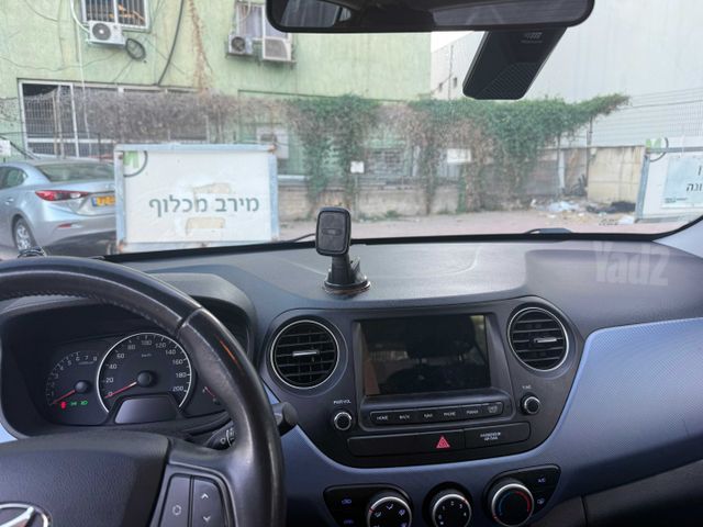 יונדאי i10