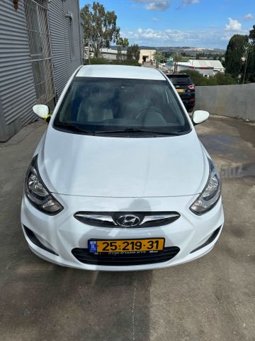 יונדאי אקסנט i25