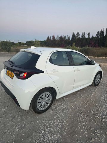 טויוטה יאריס
