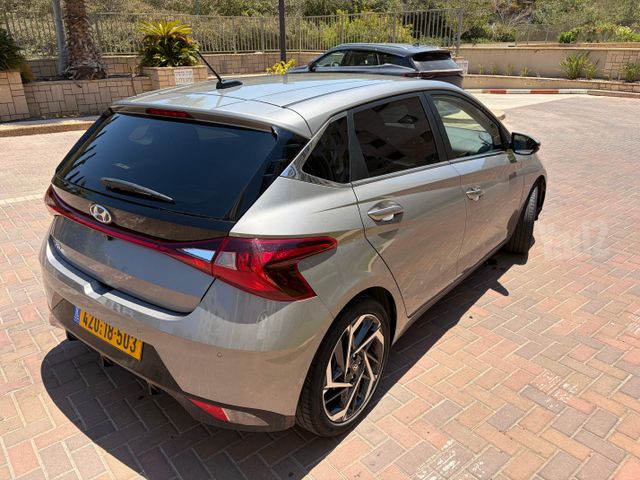 יונדאי i20