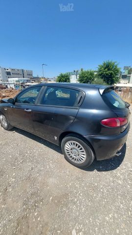 מודעת רכב אלפא רומיאו 147