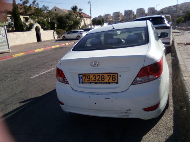 יונדאי אקסנט i25