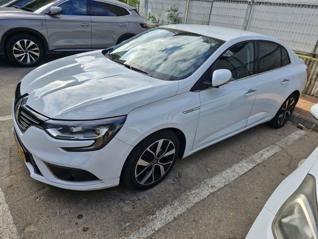 רנו מגאן
