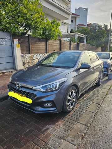 יונדאי i20