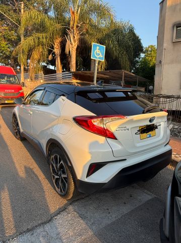 טויוטה C-HR