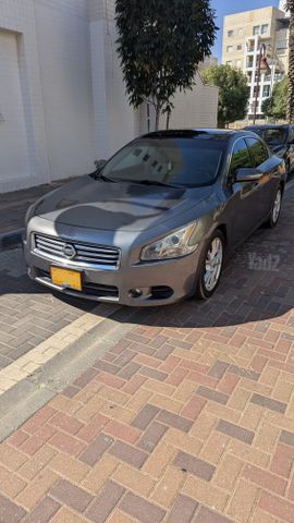 ניסאן מקסימה