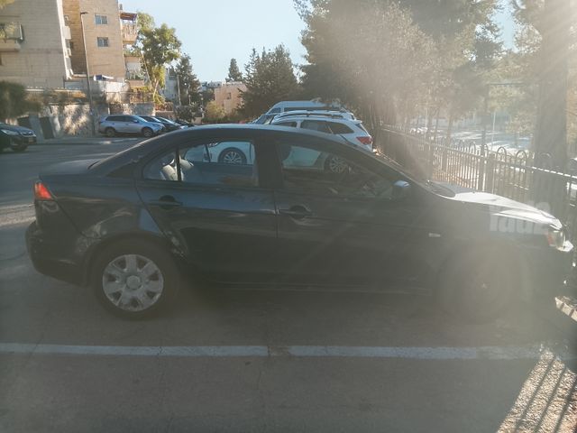 מודעת רכב מיצובישי לנסר