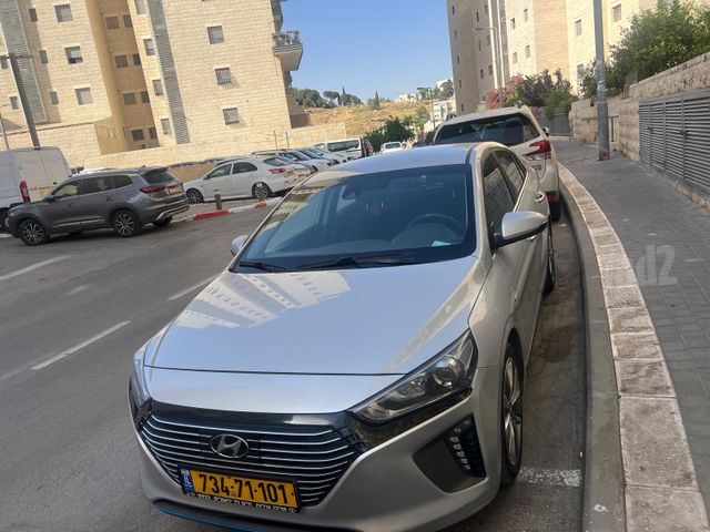 יונדאי איוניק