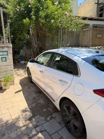 יונדאי איוניק