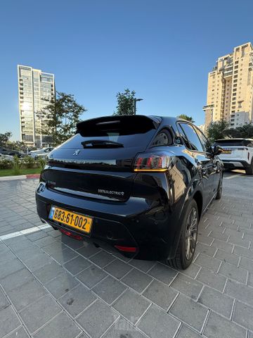 פיג'ו 208