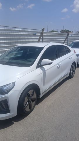 יונדאי איוניק
