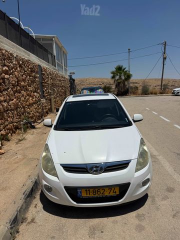 מודעת רכב יונדאי i20