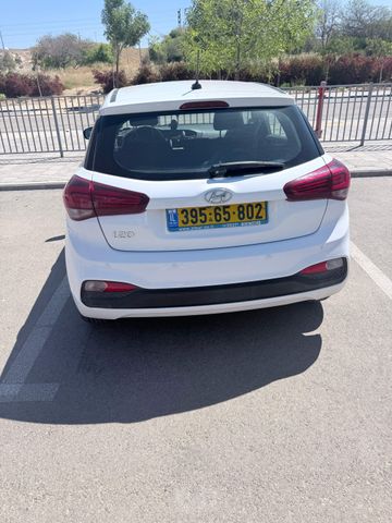 יונדאי i20