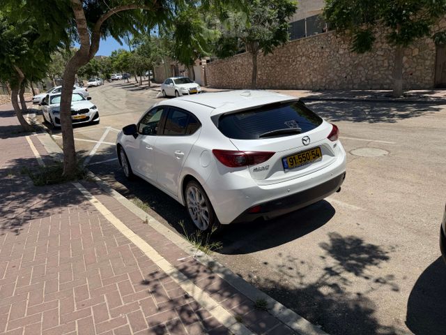 מאזדה 3