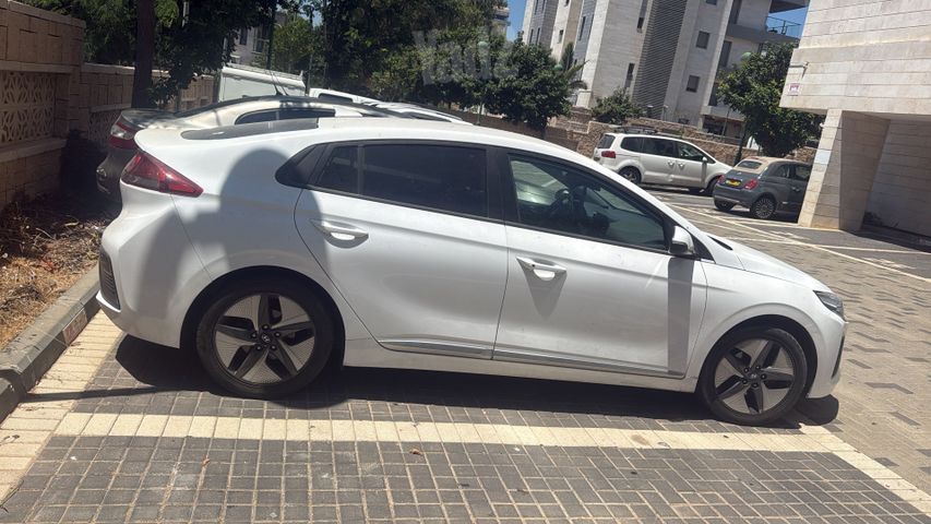 יונדאי איוניק