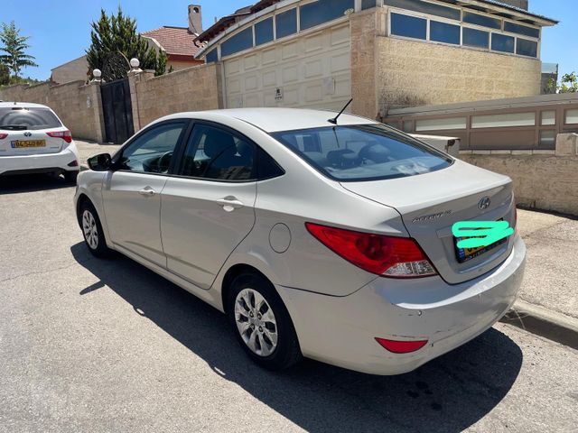 יונדאי אקסנט i25