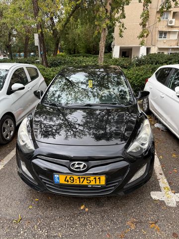 יונדאי i30