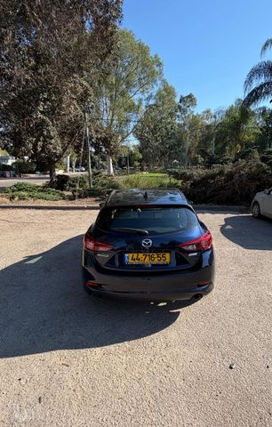 מאזדה 3