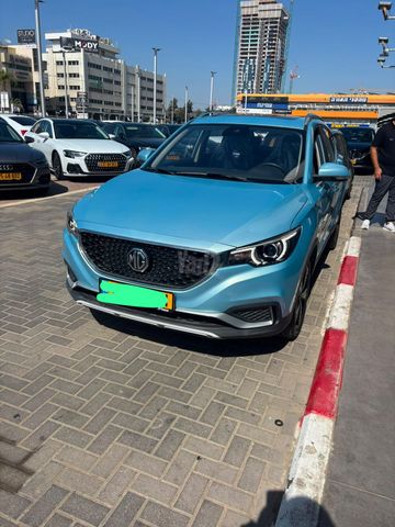 אם ג'י ZS
