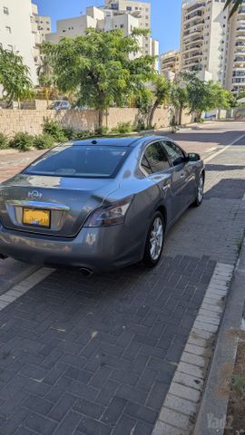 ניסאן מקסימה
