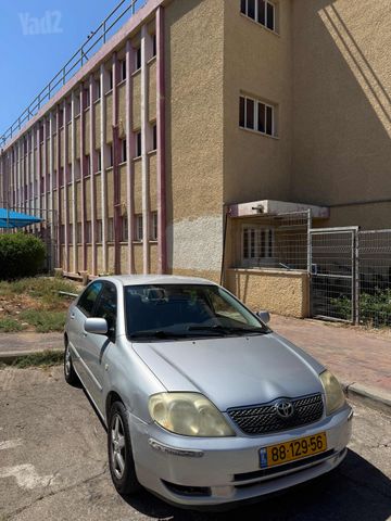 טויוטה קורולה