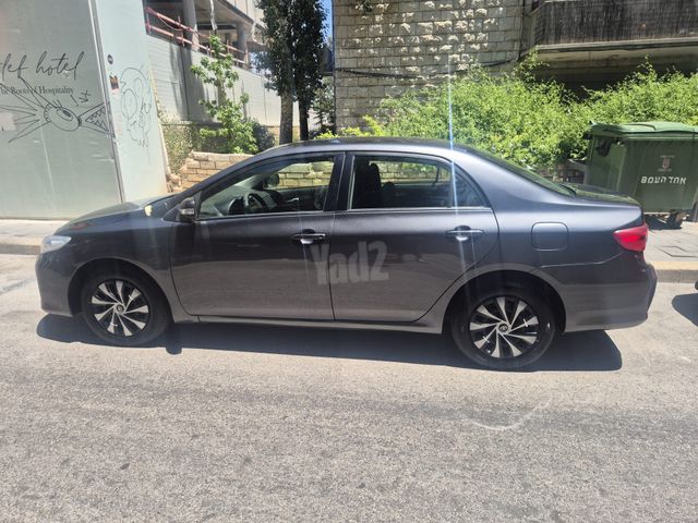 טויוטה קורולה