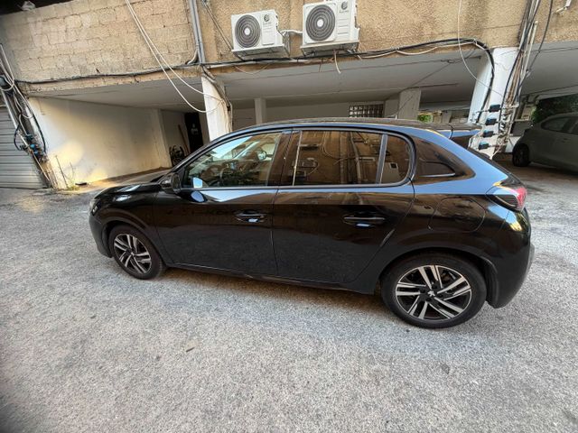 פיג'ו 208
