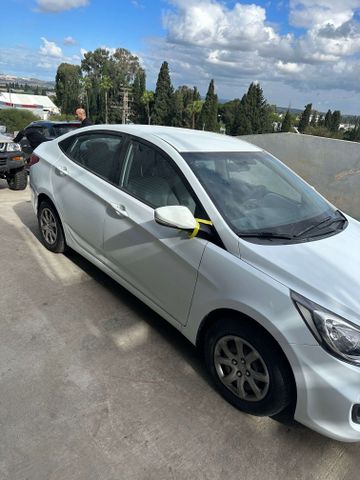 יונדאי אקסנט i25