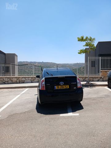 מודעת רכב טויוטה פריוס