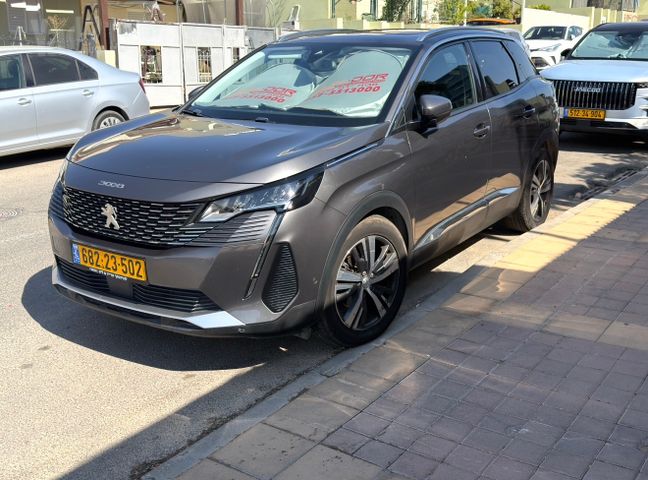 פיג'ו 3008