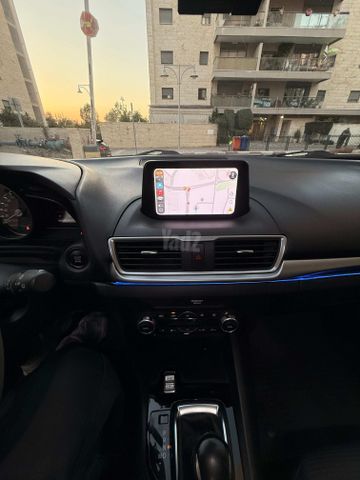 מאזדה 3