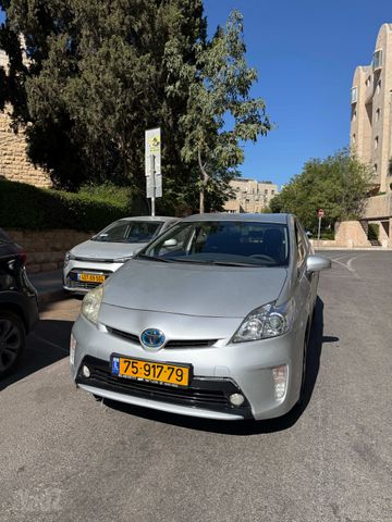 מודעת רכב טויוטה פריוס