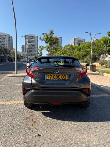 טויוטה C-HR