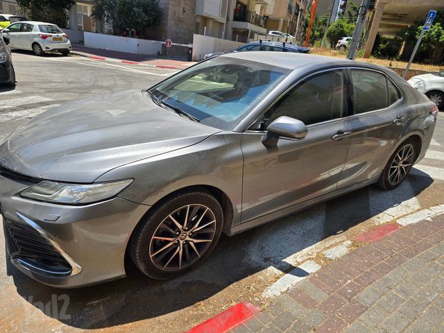 קאמרי XLE היברידי אוט׳ 2.5 (178 כ״ס) [2020-2026]