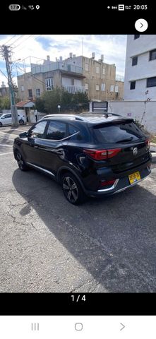 מודעת רכב אם ג'י ZS