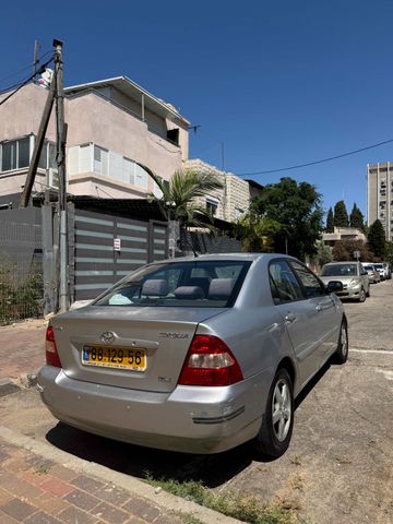 טויוטה קורולה