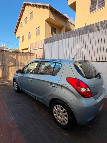 יונדאי i20