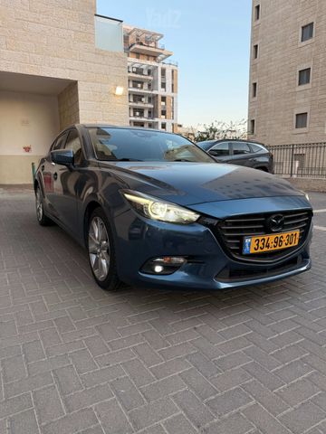 מאזדה 3