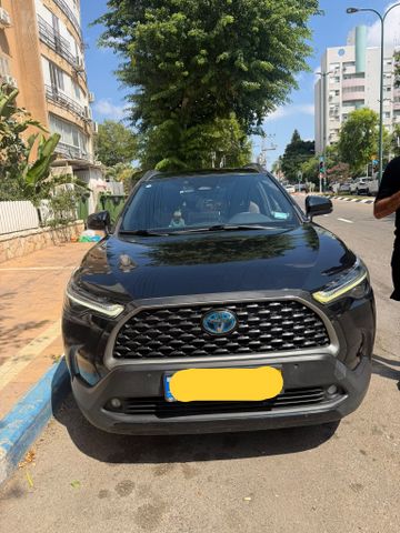 טויוטה קורולה קרוס