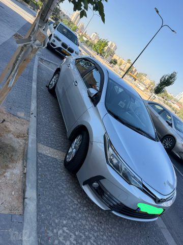 מודעת רכב טויוטה קורולה