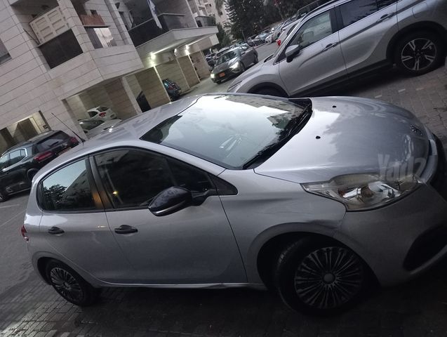 מודעת רכב פיג'ו 208