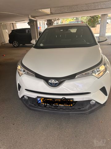 מודעת רכב טויוטה C-HR
